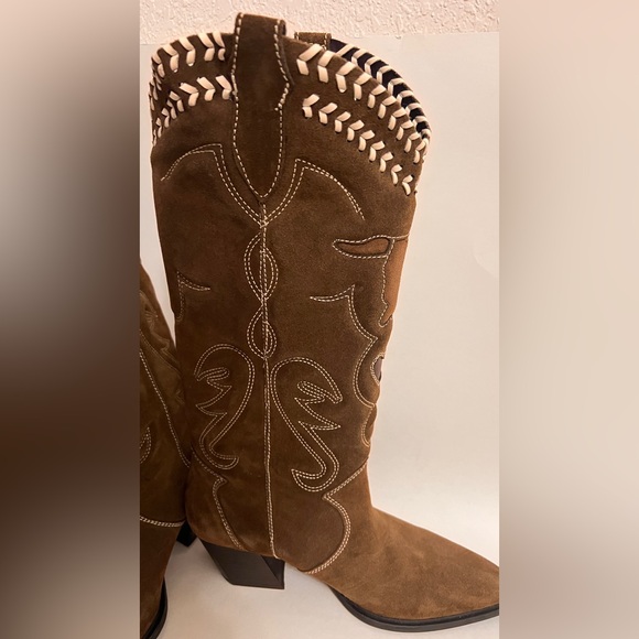 NWT Zara  suede  Embroidered Knee-High Boots - Picture 5 of 8